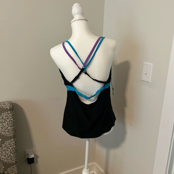 🌸 (NWT bathing suit top) 🌸 - Picture 3 of 4